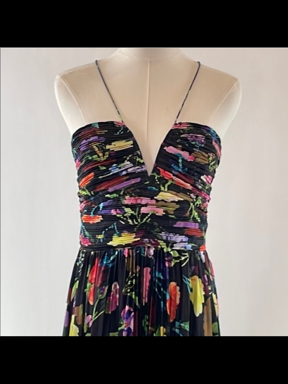 AIIFOS Adriana Gown Black.12 - Picture 9 of 13